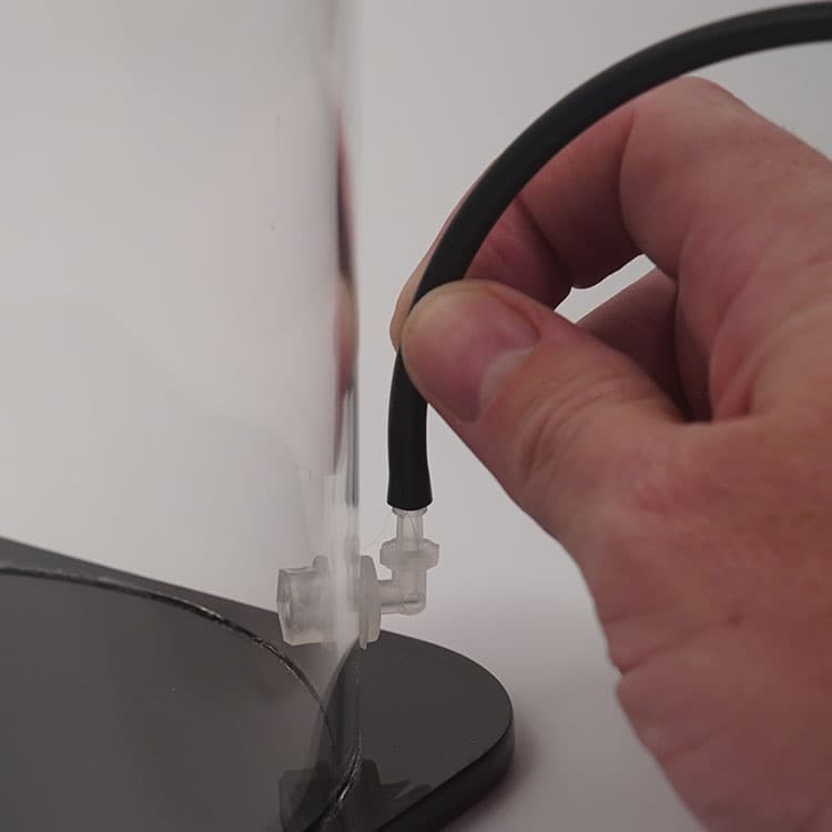 Reactor feed connection